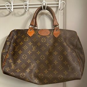 Louis Vuitton Vintage French Co. 1970’s Monogram Speedy 25.